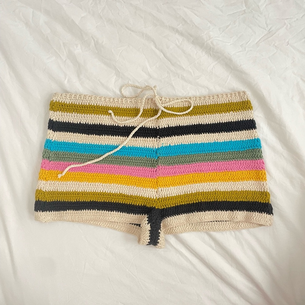 Zara crochet rainbow shorts 🌈 size S